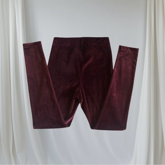 FREE 🆕Old Navy High Waisted Velvet Burgundy Leggings - Picture 4 of 10